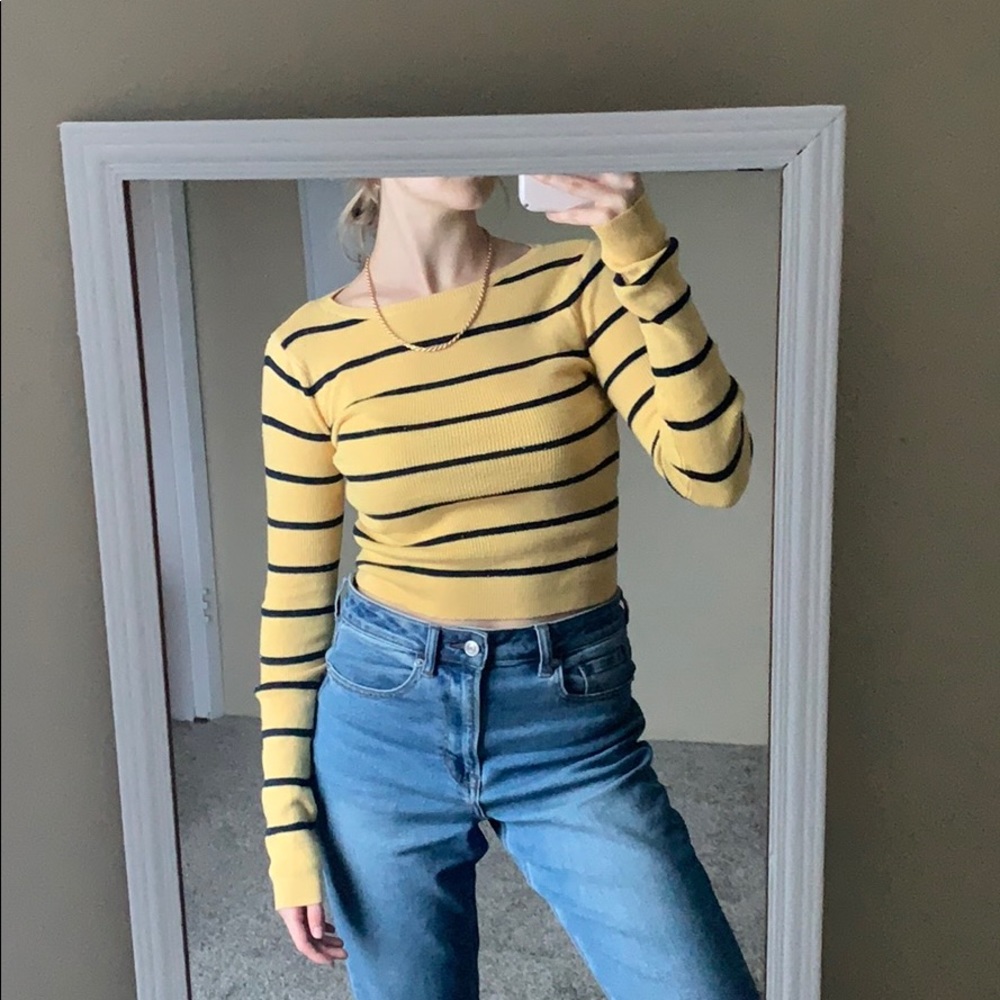 COPY - YELLOW/BLACK CROPPED LONGSLEEVE